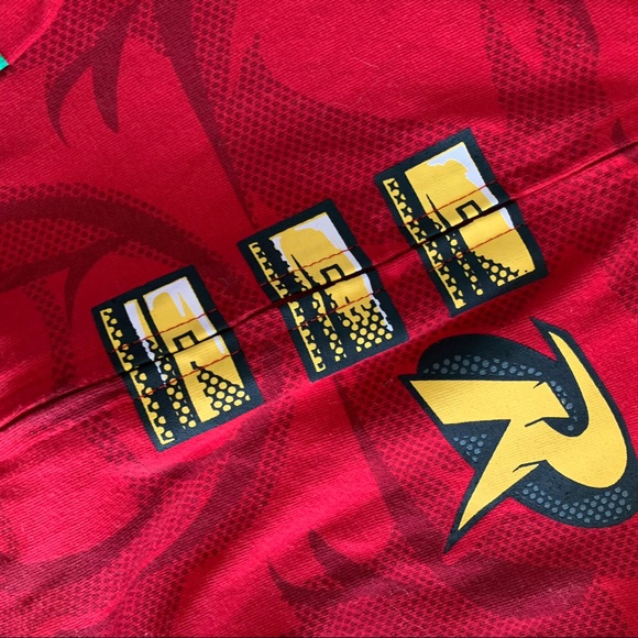 DC Comics Robin pjs with cape - Picture 3 of 8